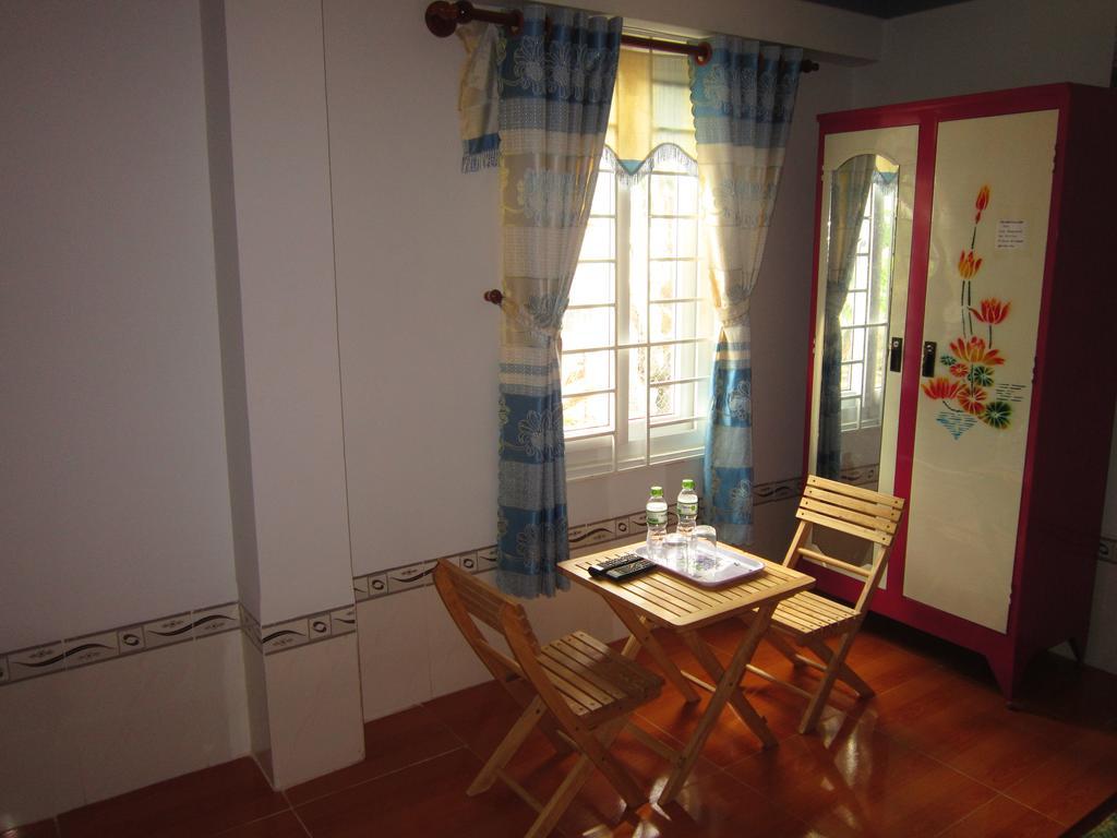 Hong Chau Guesthouse Дуонг-Донг Экстерьер фото